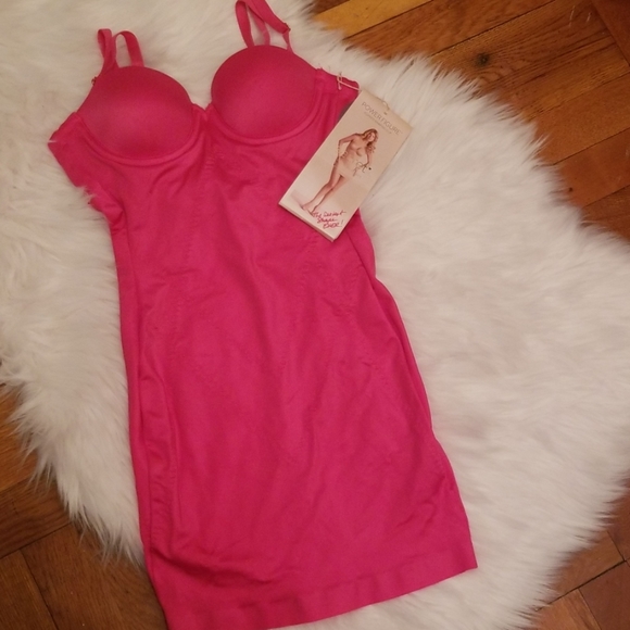 Victoria's Secret Other - 🌵NWT 32A Victoria's Secret Power Figure Slip